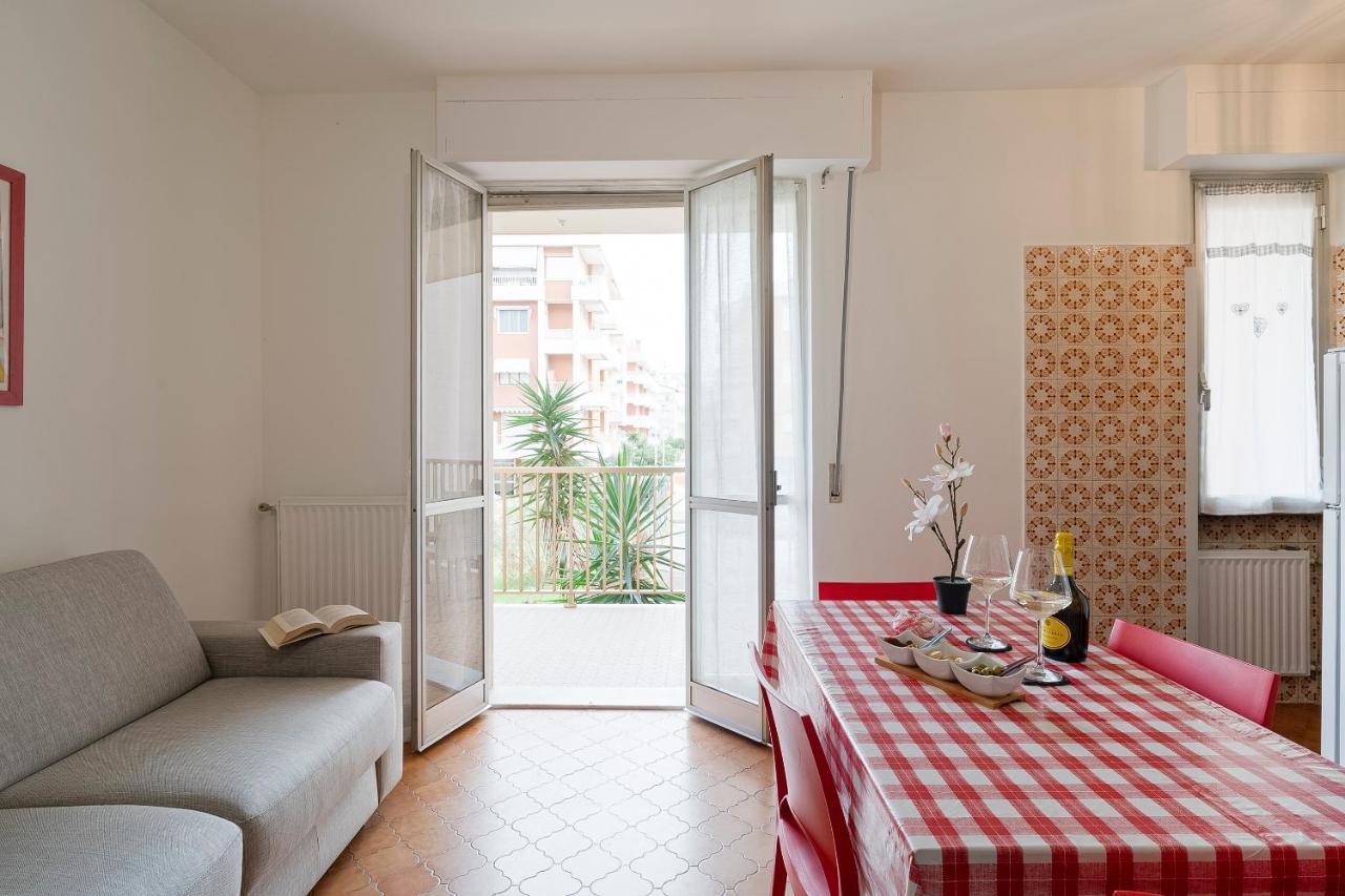 Apartmán Near The Sea - Wifi And Parking Ventimiglia Exteriér fotografie